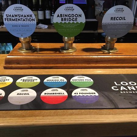 The Volunteer Inn Wantage Eksteriør billede